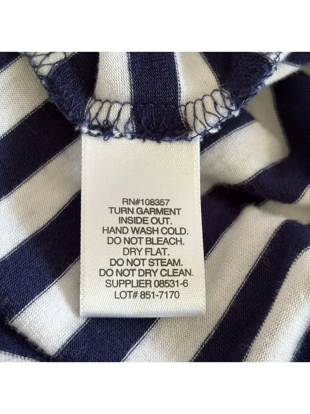 Liz Claiborne Navy & White Striped Sparkle Top XL – Short Sleeve Crew Neck